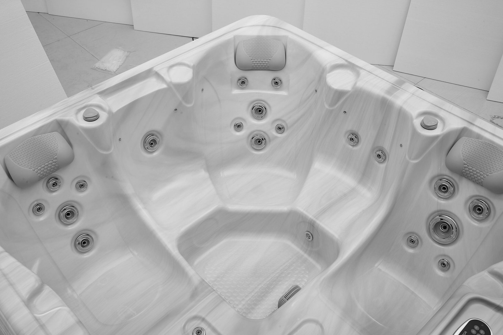 Ex Demo Palm Spas Value 5 Plus - 5 Seat Twin Lounger Hot Tub (Showroom Display- July 2026) 7 Ex Demo Palm Spas Value 5 Plus - 5 Seat Twin Lounger Hot Tub (Showroom Display- July 2026) - Image 7